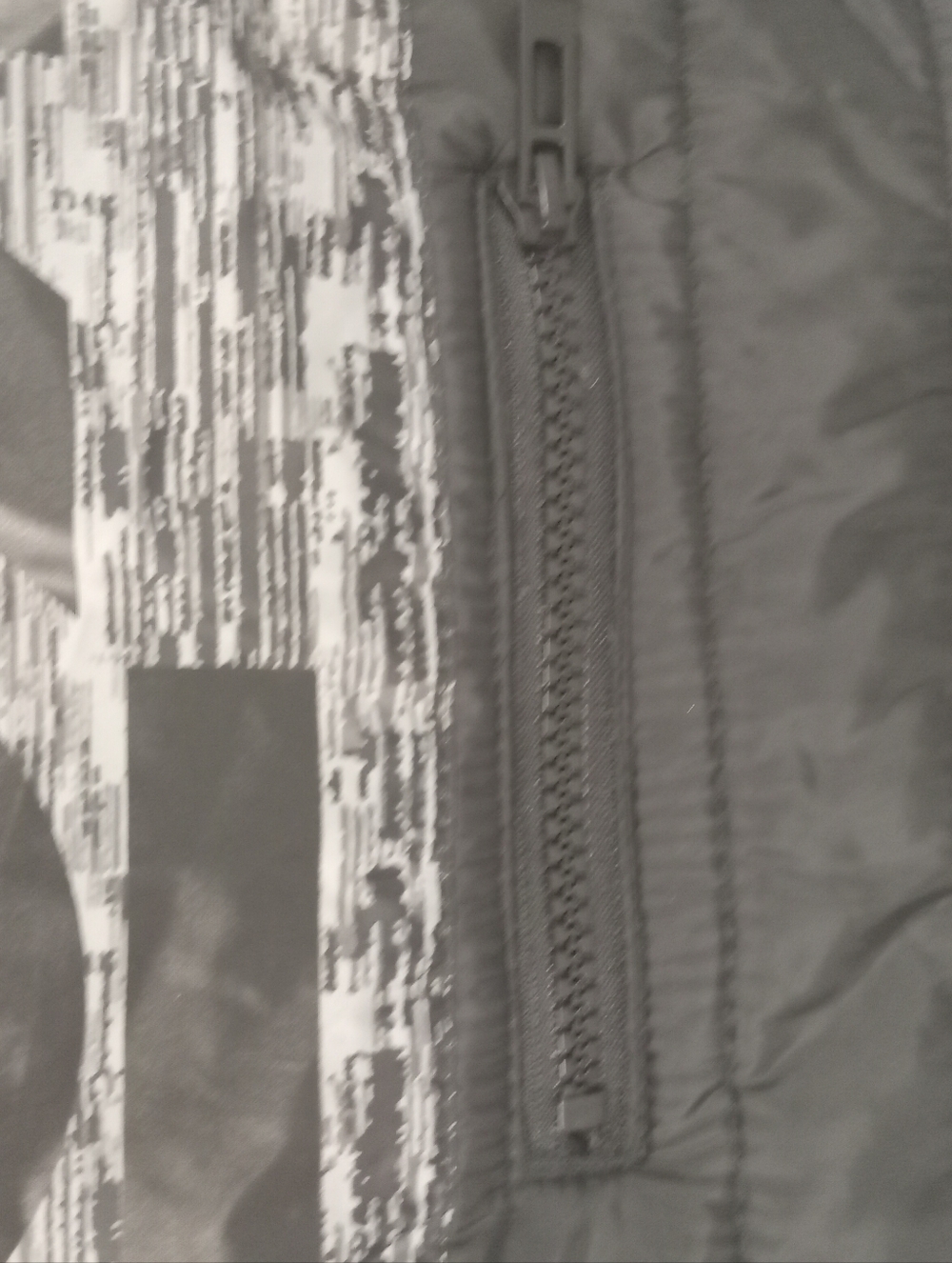 ECKO Men's Quilted Puffer Vest in Black & Heather Gray Size Large NWT - Picture 8 of 14